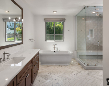 14806 Sutton Street - Photo Thumbnail 13