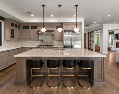 14806 Sutton Street - Photo Thumbnail 6