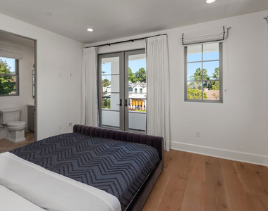 14806 Sutton Street - Photo Thumbnail 15