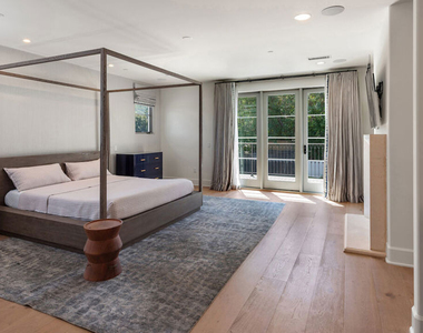 14806 Sutton Street - Photo Thumbnail 11