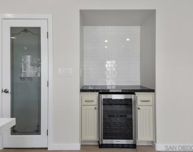 1020 Nolbey St - Photo Thumbnail 10