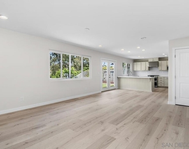 1020 Nolbey St - Photo Thumbnail 4