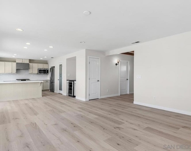 1020 Nolbey St - Photo Thumbnail 5