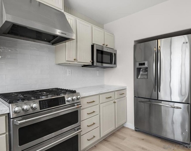 1020 Nolbey St - Photo Thumbnail 14