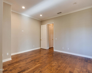 750 Huntsdale Court - Photo Thumbnail 18