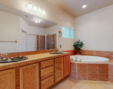 9319 Vista Del Valle - Photo Thumbnail 16