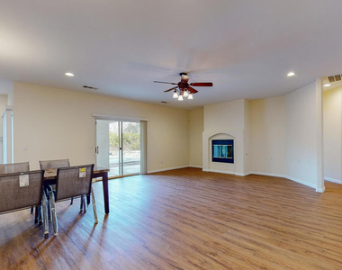 9319 Vista Del Valle - Photo Thumbnail 10