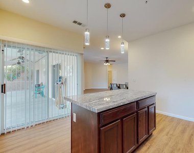 9319 Vista Del Valle - Photo Thumbnail 8