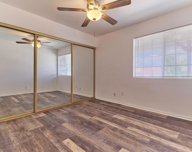 9464 Valencia Drive - Photo Thumbnail 24