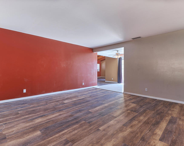 9464 Valencia Drive - Photo Thumbnail 13