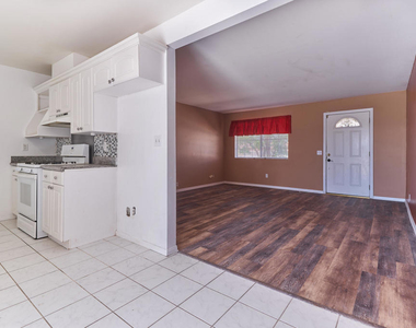9464 Valencia Drive - Photo Thumbnail 7