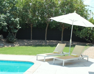 278 N Sunset Way - Photo Thumbnail 13