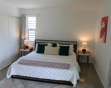 278 N Sunset Way - Photo Thumbnail 7