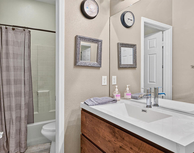 82222 Padova Drive - Photo Thumbnail 14