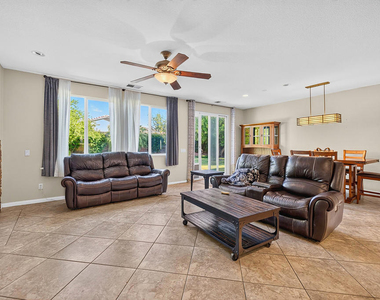 82222 Padova Drive - Photo Thumbnail 10