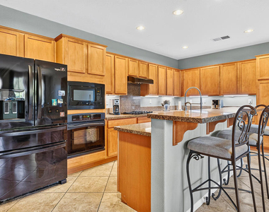 82222 Padova Drive - Photo Thumbnail 7