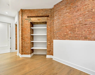 121 Madison Avenue - Photo Thumbnail 2