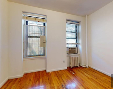 East 89th  Street - Photo Thumbnail 3