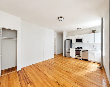 East 73rd Street - Photo Thumbnail 2