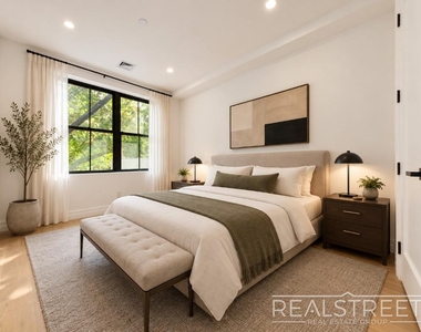95 Ralph Avenue - Photo Thumbnail 7