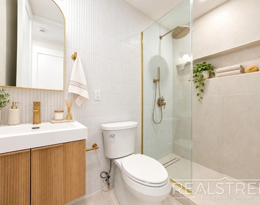 95 Ralph Avenue - Photo Thumbnail 9