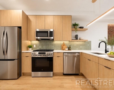 95 Ralph Avenue - Photo Thumbnail 2