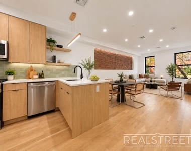 95 Ralph Avenue - Photo Thumbnail 3