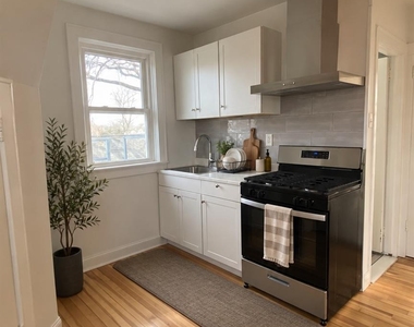 127 Maple Avenue - Photo Thumbnail 2