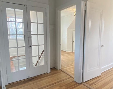 127 Maple Avenue - Photo Thumbnail 12