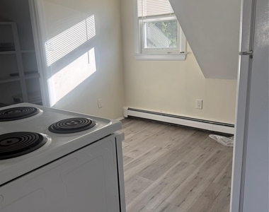 2 Lee Avenue - Photo Thumbnail 4