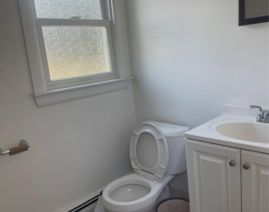 2 Lee Avenue - Photo Thumbnail 5