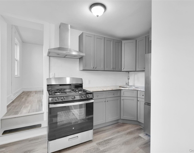 127 Maple Avenue - Photo Thumbnail 13