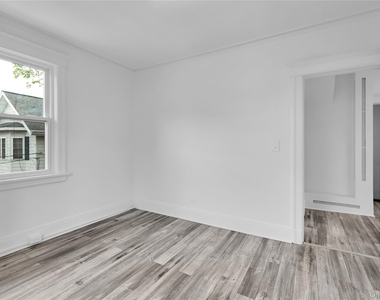 127 Maple Avenue - Photo Thumbnail 9