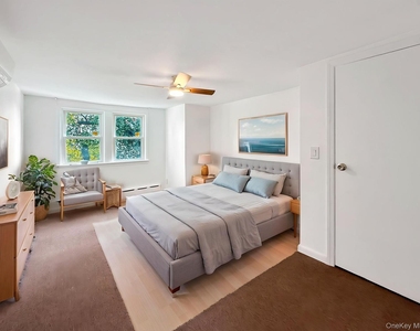 104 Waring Place - Photo Thumbnail 10