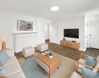104 Waring Place - Photo Thumbnail 7