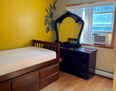 13425 59th Avenue - Photo Thumbnail 2