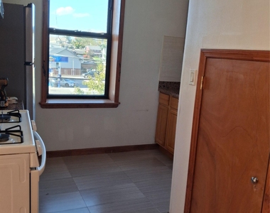 1 Orange Avenue - Photo Thumbnail 4