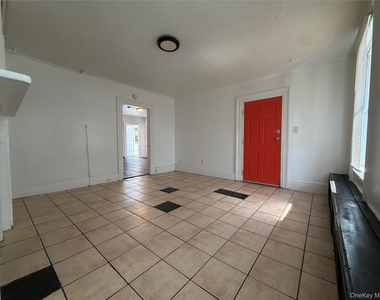 1036 Howard Street - Photo Thumbnail 4
