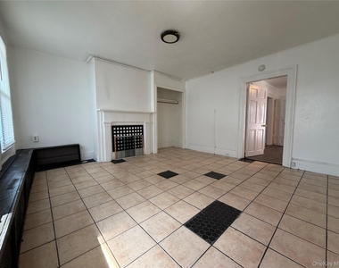 1036 Howard Street - Photo Thumbnail 3