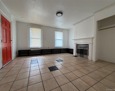 1036 Howard Street - Photo Thumbnail 5