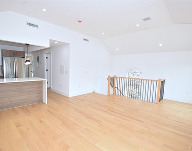 38-36 215st - Photo Thumbnail 4