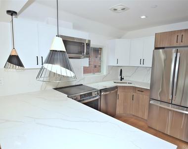 38-36 215st - Photo Thumbnail 5
