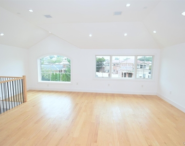 38-36 215st - Photo Thumbnail 7
