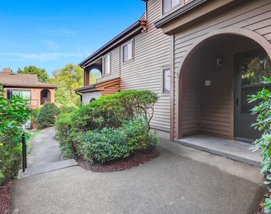 22 Cedar Pond Lane - Photo Thumbnail 2