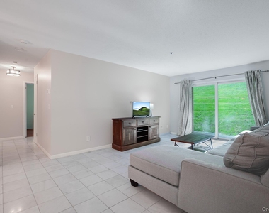 22 Cedar Pond Lane - Photo Thumbnail 5