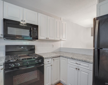 22 Cedar Pond Lane - Photo Thumbnail 10