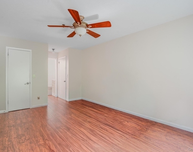 22 Cedar Pond Lane - Photo Thumbnail 13