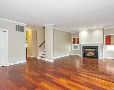 278 Church Street - Photo Thumbnail 3