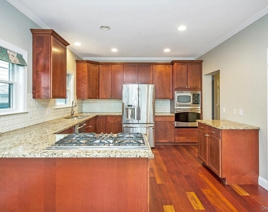 278 Church Street - Photo Thumbnail 7