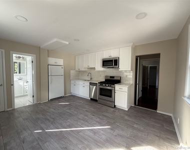 37 Edgemont Road - Photo Thumbnail 1